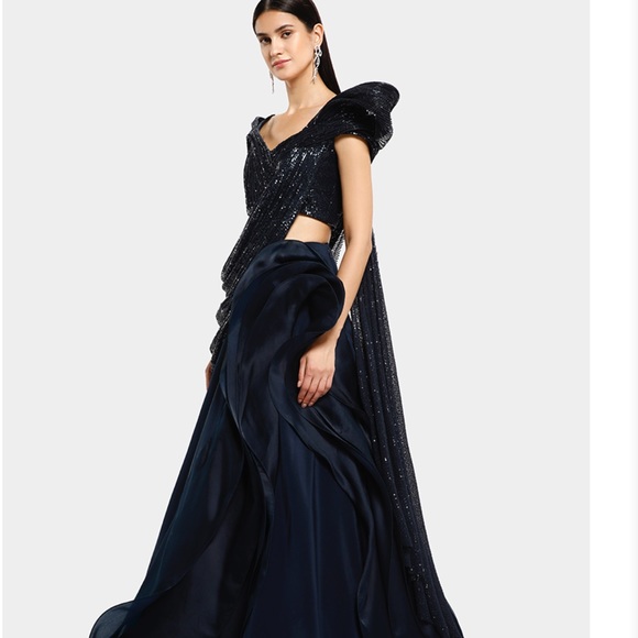 Gaurav Gupta two piece flowy gown in midnight blue - Picture 2 of 7